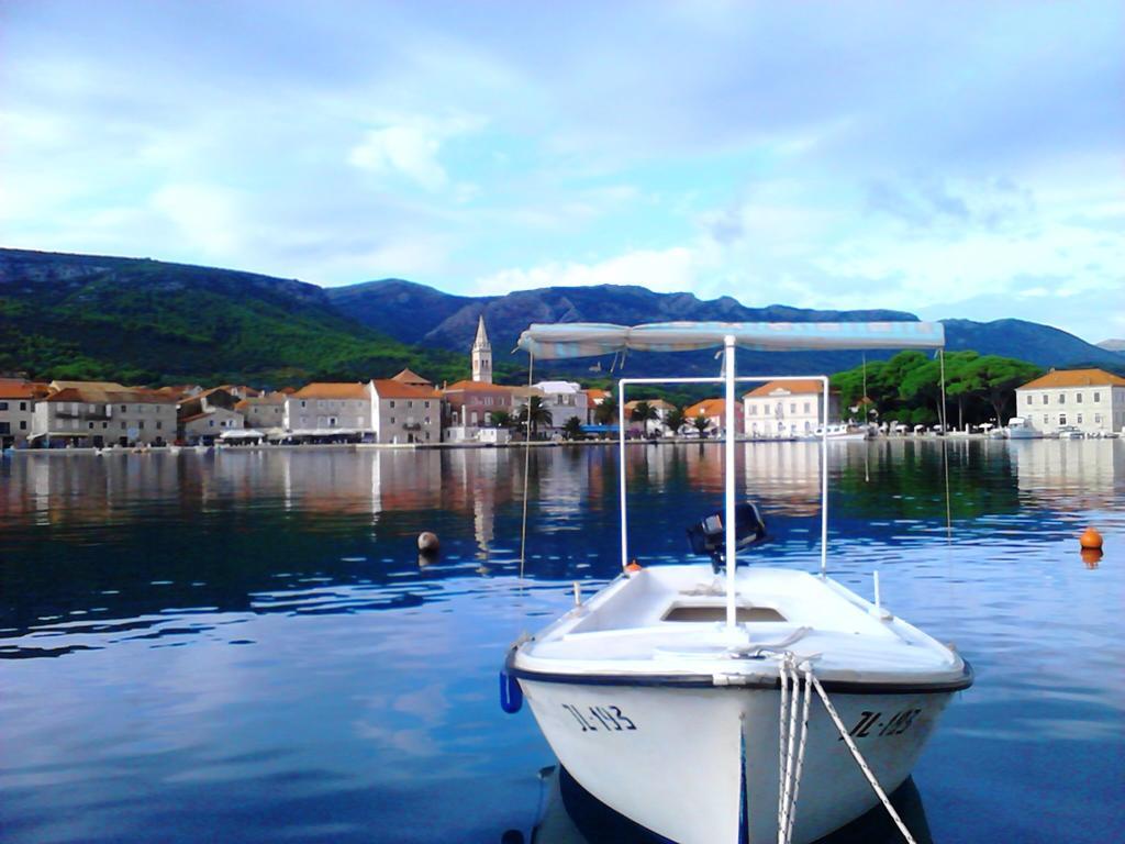 Belic Vinko- House Jelsa (Hvar)