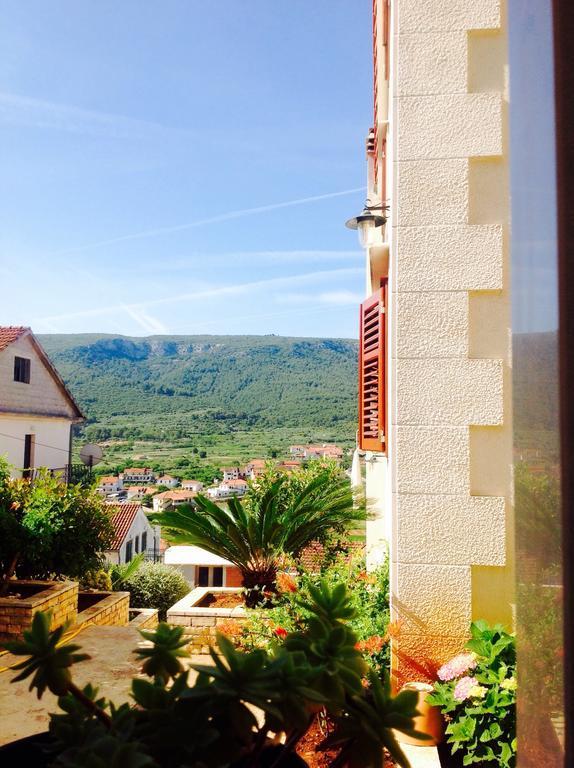 Belic Vinko- House * Jelsa (Hvar)