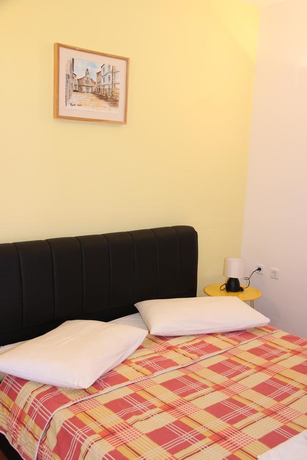 Belic Vinko- House Apartment Jelsa (Hvar)