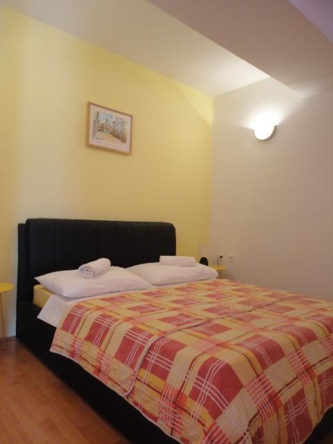 Apartment Belic Vinko- House *