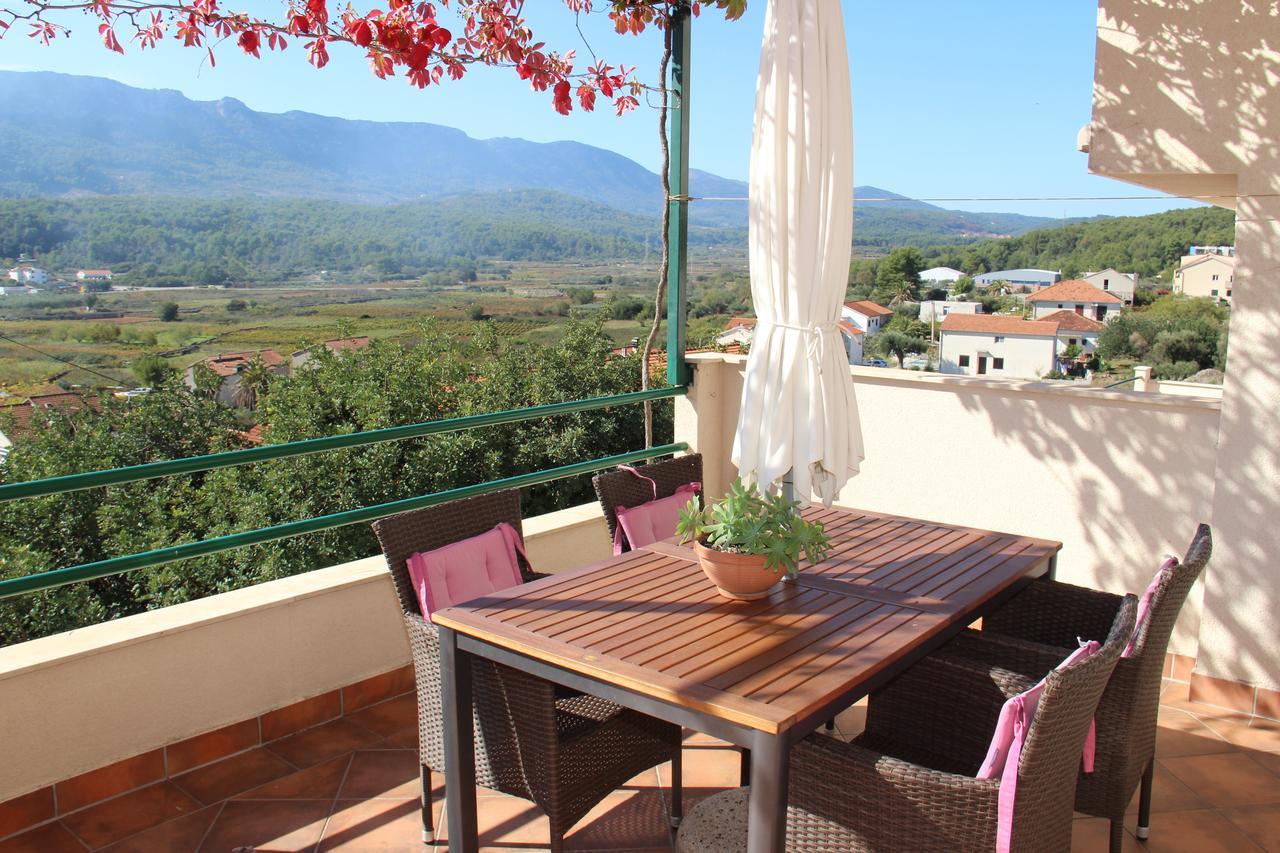 Belic Vinko- House * Jelsa (Hvar)