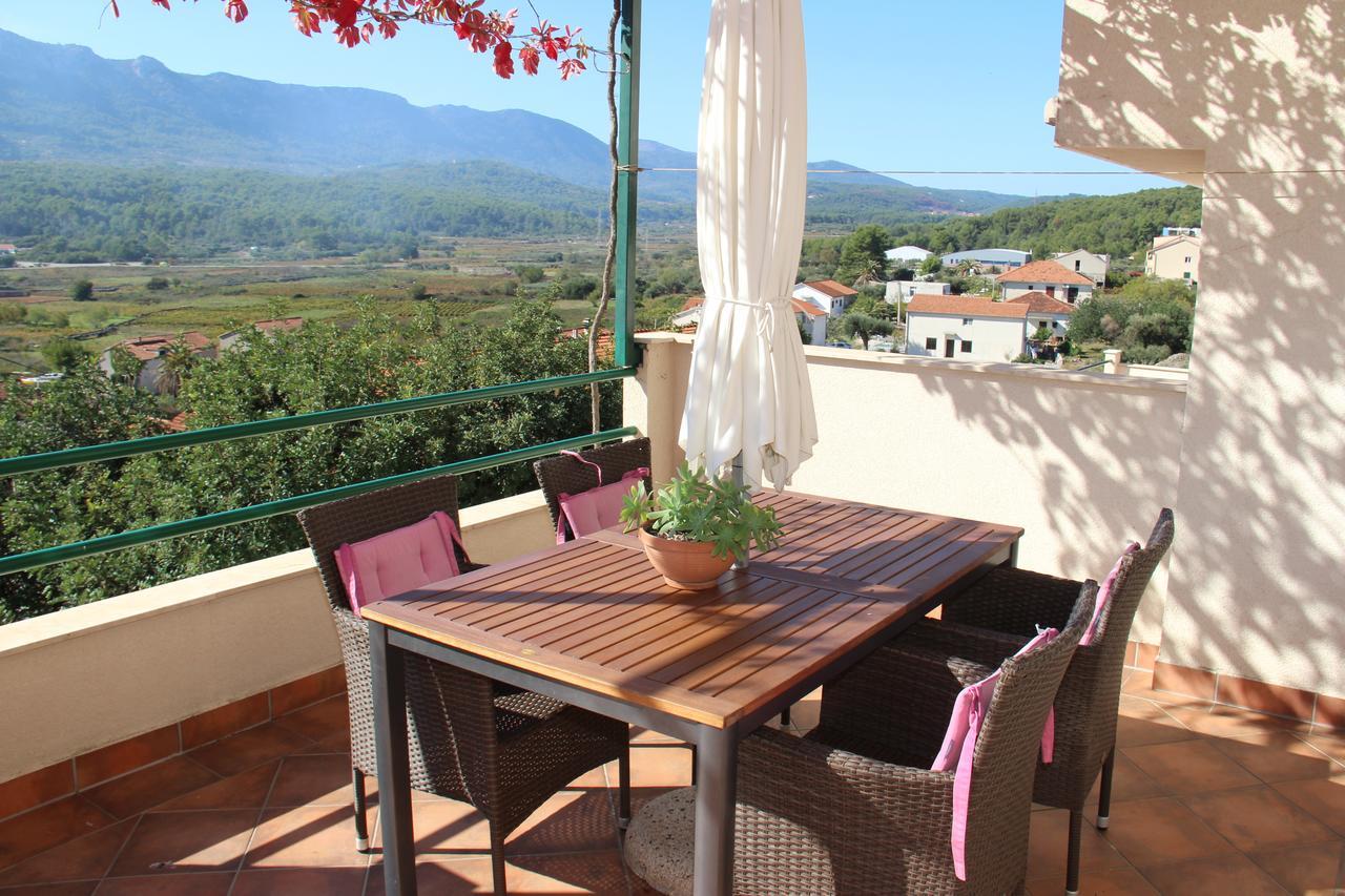 Belic Vinko- House Apartment Jelsa (Hvar)
