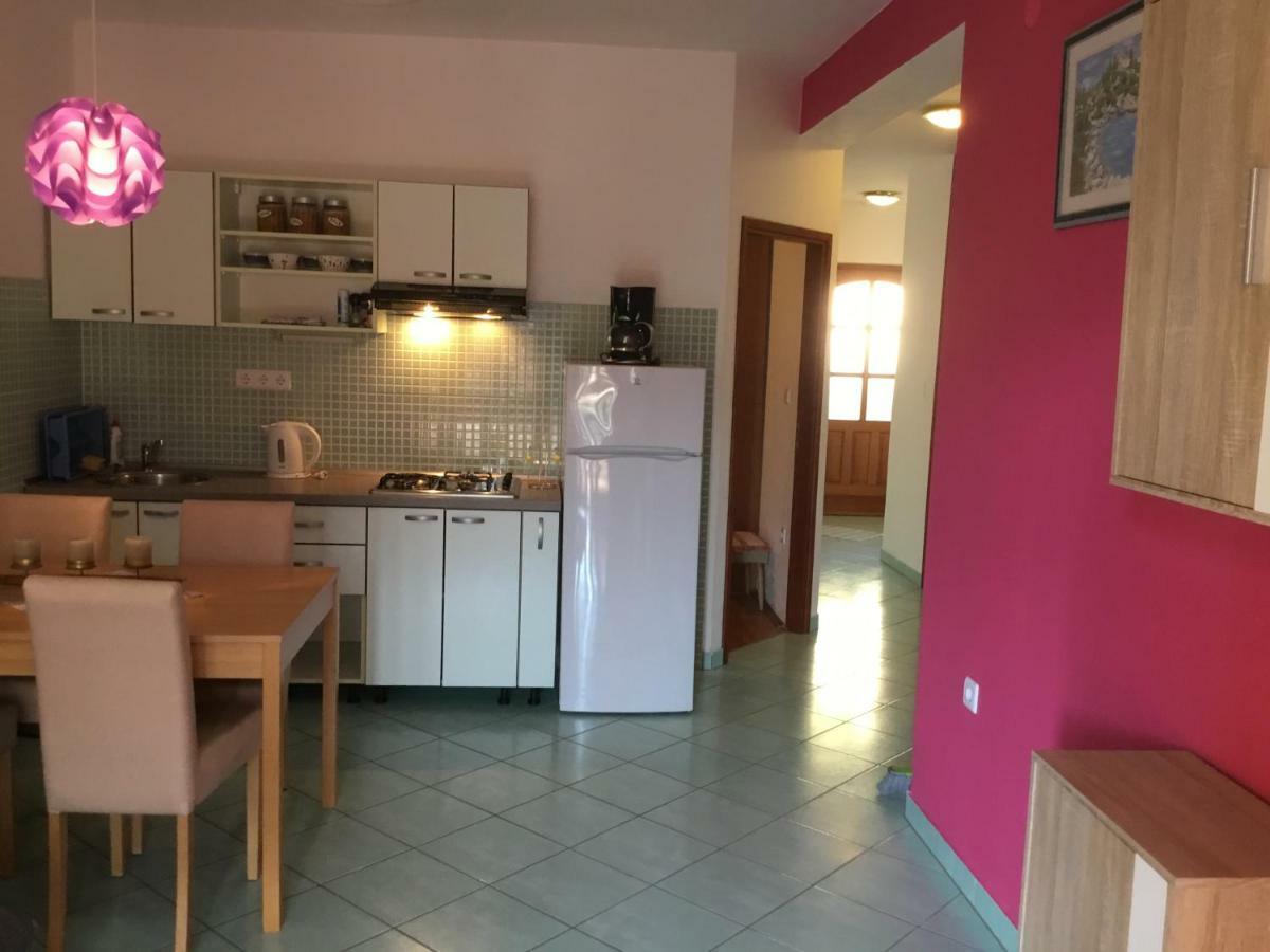 Belic Vinko- House Jelsa (Hvar)